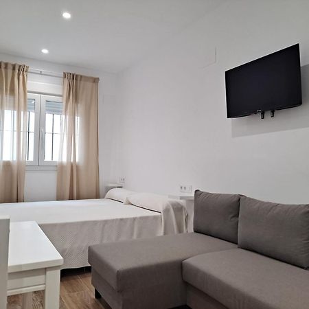 Apartamentos Caballo Rojo كونيل ذي لا فرونتيرا المظهر الخارجي الصورة